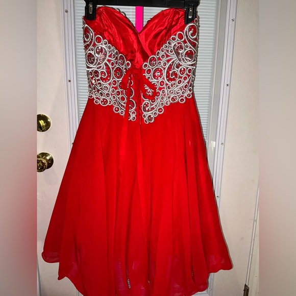 May Queen Mini Prom Dress Size 4 - Picture 14 of 16